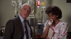 Голый пистолет, Самые смешные сцены