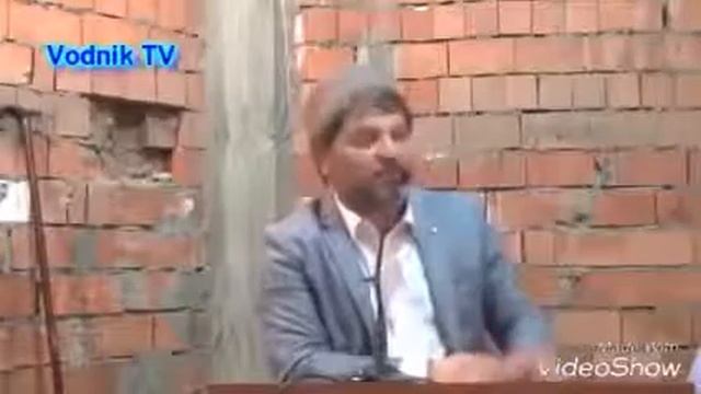 Красиво он рассказывает эту историю