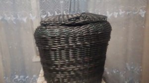 корзина для белья с крышкой из ротанга