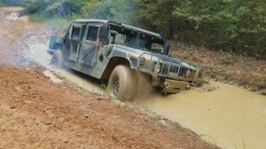 АМЕРИКАНСКИЙ ХАММЕР ЗАСТРЯЛ!?