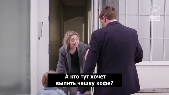 Взрослым приходится ходить на работу. смотреть онлайн