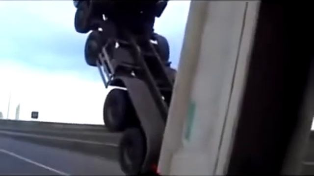 Оптимус Прайм на трассе смотреть онлайн