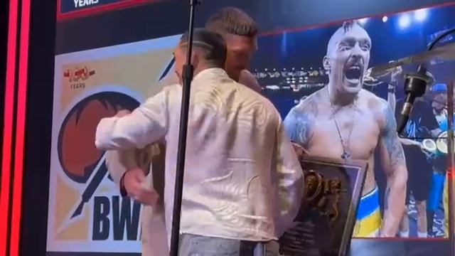 Усик получил награду лучшего боксёра 2024 года по версии BWAA смотреть онлайн