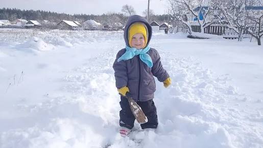 ☃️Первая ЗИМОВКА в ДЕРЕВНЕ | Снежные забавы, деревенская повседневность (4 серия) | |Ежевичный сад