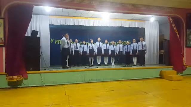 Ховд аймаг Дөргөн сумын ерөнхий боловсролын сургуулийн 6а ангийн сурагчид 