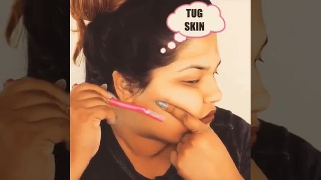 OMG!!! ქალი იპარსავს სახეს /женщина бреет лицо/ Girl Shaves Her Face