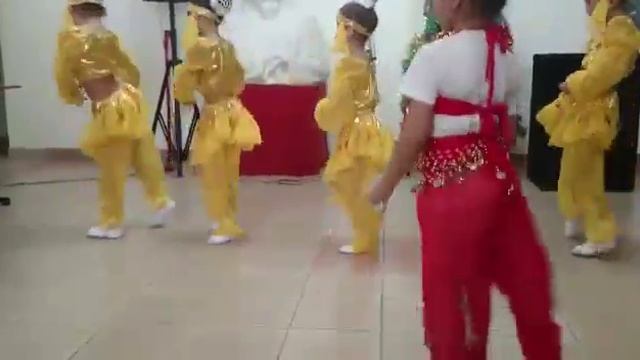 Айгерим и Яна 72-школа