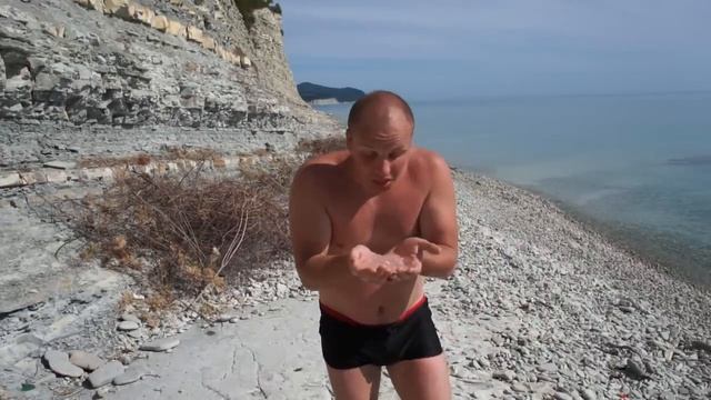 Прикол с медузой ! Май 2013г .Дивноморск смотреть онлайн