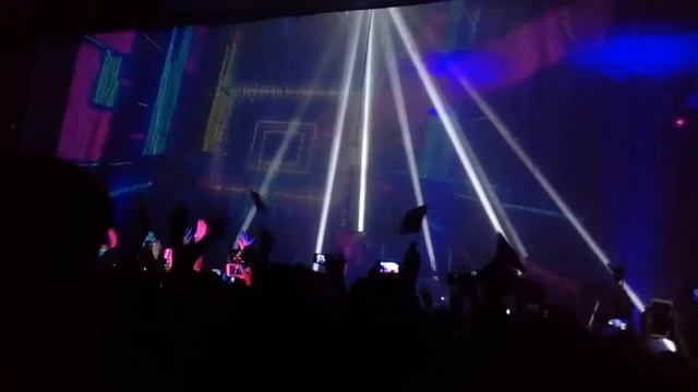 Tokio Hotel. Экспоцентр. Волгоград 02.11.2015г. Начало концерта. смотреть онлайн