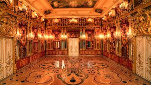 Германия передала России фрагменты подлинной Янтарной комнаты