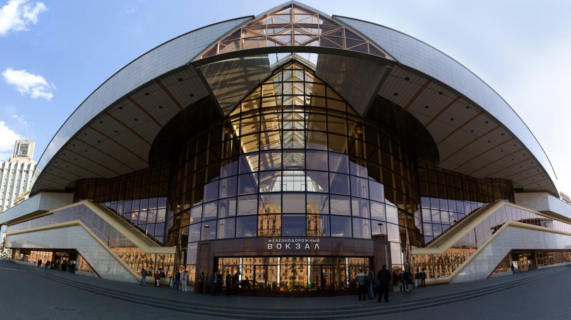 БЕЛАРУСЬ. МИНСК. ЖЕЛЕЗНОДОРОЖНЫЙ ВОКЗАЛ.