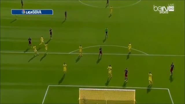 Месси мячом попал в лицо болельщицы!! смотреть онлайн