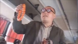 Очки надо  Китаец подарил 5 минут смеха!