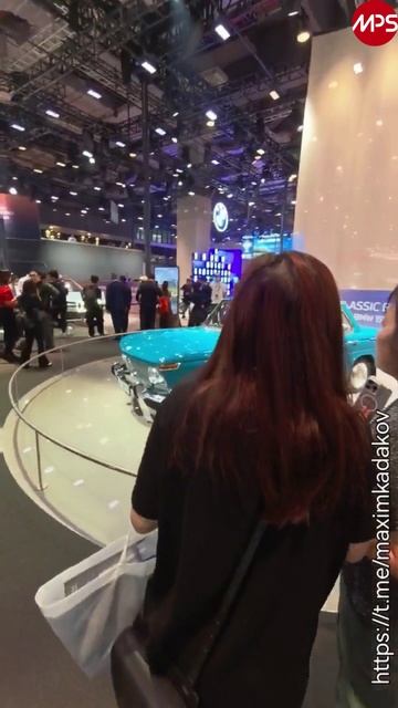 BMW Vision Neue Klasse - громкая Новинка Шанхая 2025 года, вживую! смотреть онлайн