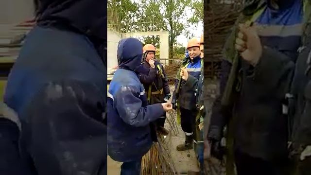 Дебилы на стройке #1 смотреть онлайн