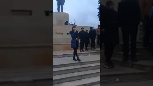 Альбина "Азиз дустар" на площади 29.12.18г смотреть онлайн
