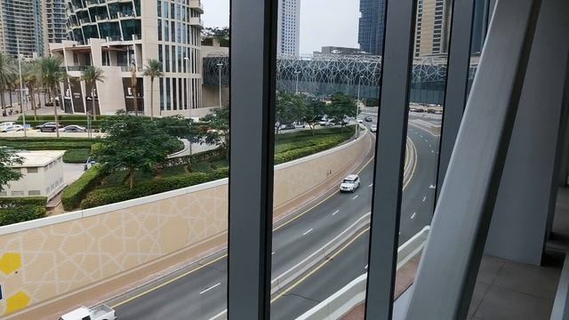 Пешеходный переход к Дубай Моллу