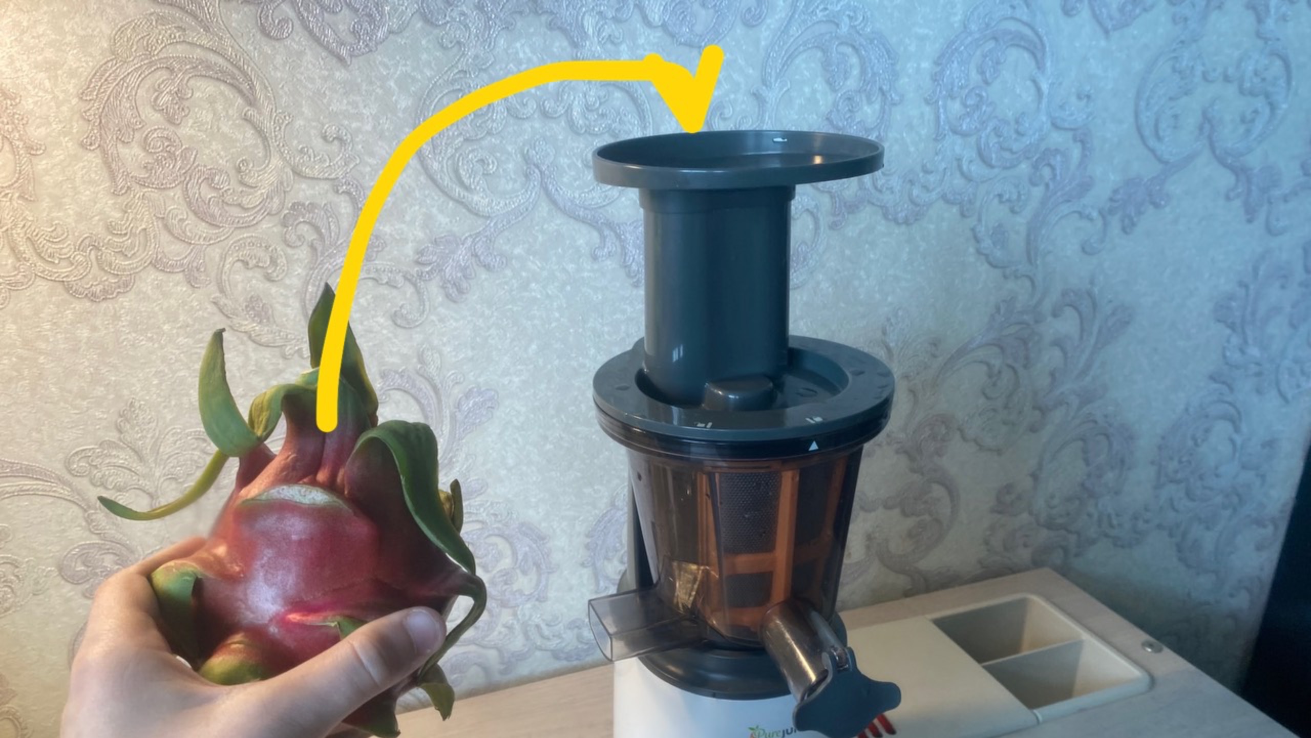 Сделать сок из белой питахайи