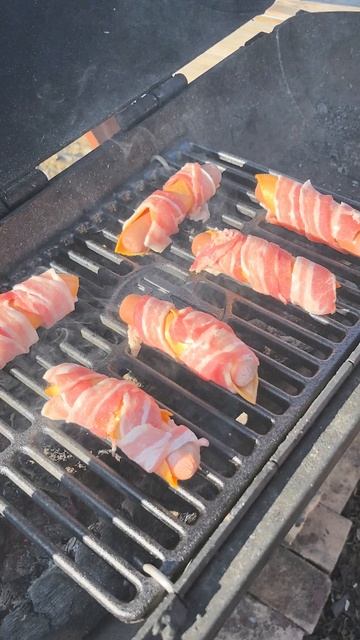 Сосиска в беконе барбекю!🍔🔥🥩