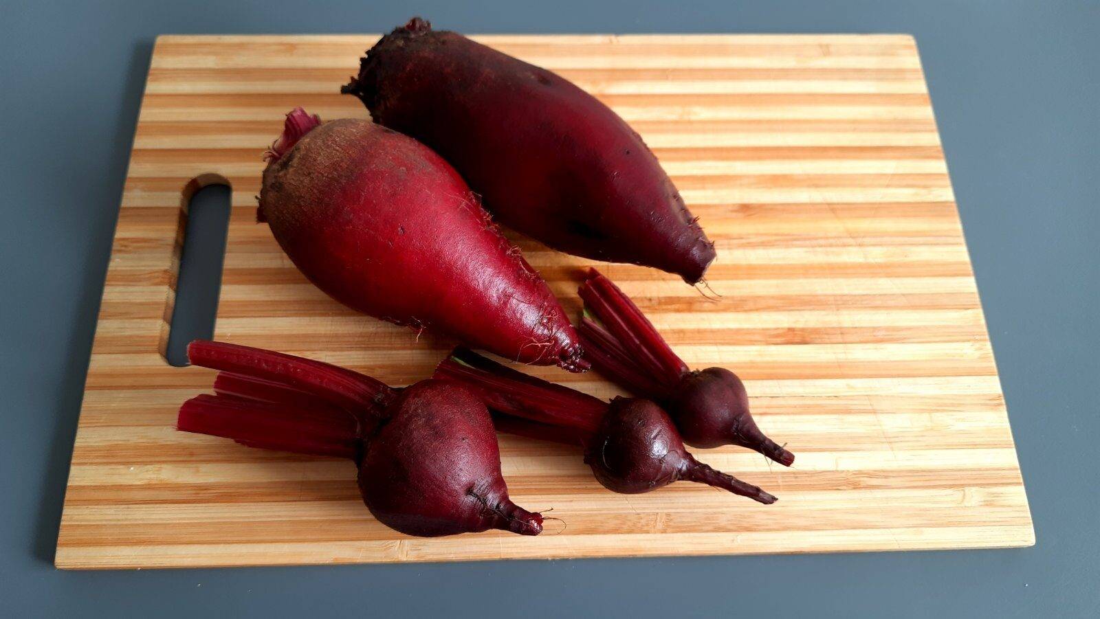 СВЕКОЛЬНЫЙ САЛАТ по-кроейски с КУНЖУТОМ смотреть онлайн