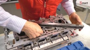 Проверка плоскости головки блока цилиндров (ГБЦ). Поверочная линейка, щупы, последовательность