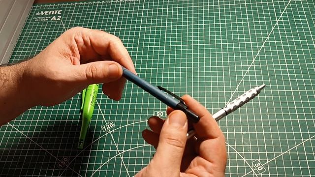 Самый популярный в мире карандаш среди столяров Pentel GRAPHGEAR 1000
