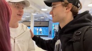 ИРЛ С АВИАПАРКА КОРЕШ ПАРАДЕВИЧ И АКУЛИЧ