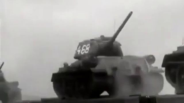 Танк Т-34. Разгрузка с платформ поезда! Наши герои! смотреть онлайн