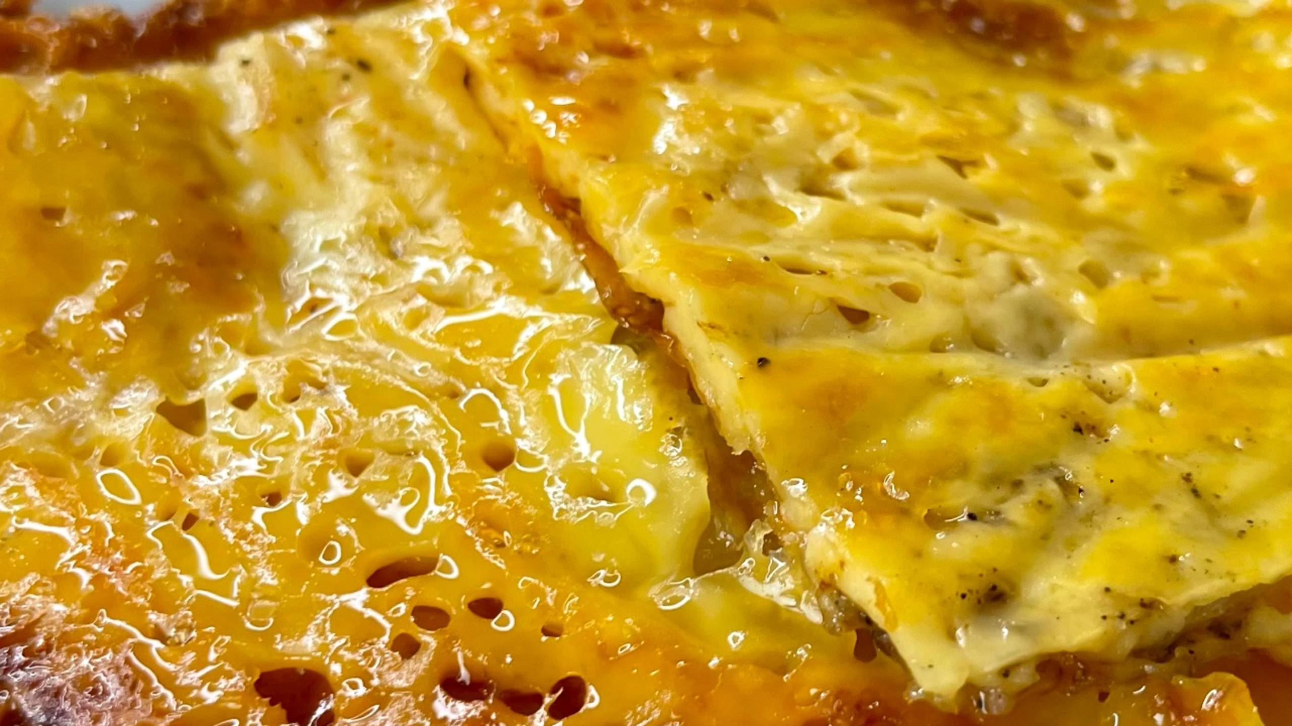 🍿 Сырные чипсы с луком / Как приготовить хрустящую закуску для вкусного вечера! смотреть онлайн