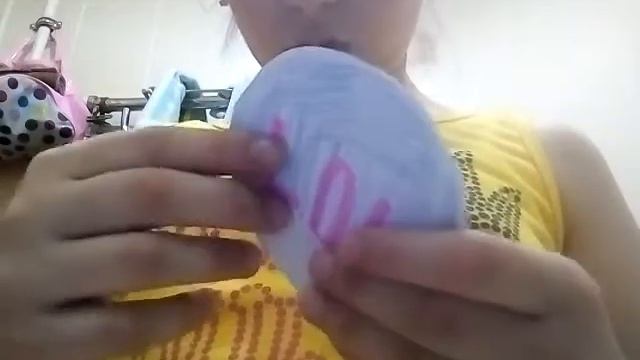 Открываю шарики L.O.L из бумаги смотреть онлайн