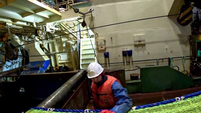 Подъём трала на промысле трески 2025 год смотреть онлайн