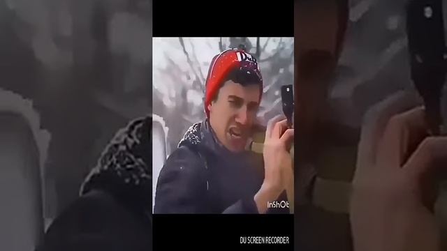 Банан по-пацански надо отламывать,а не откусывать😂✌ смотреть онлайн
