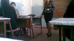 Издевательство над учителем в школе