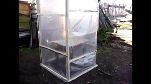 Каркас из плёнки на пасеке для матководства