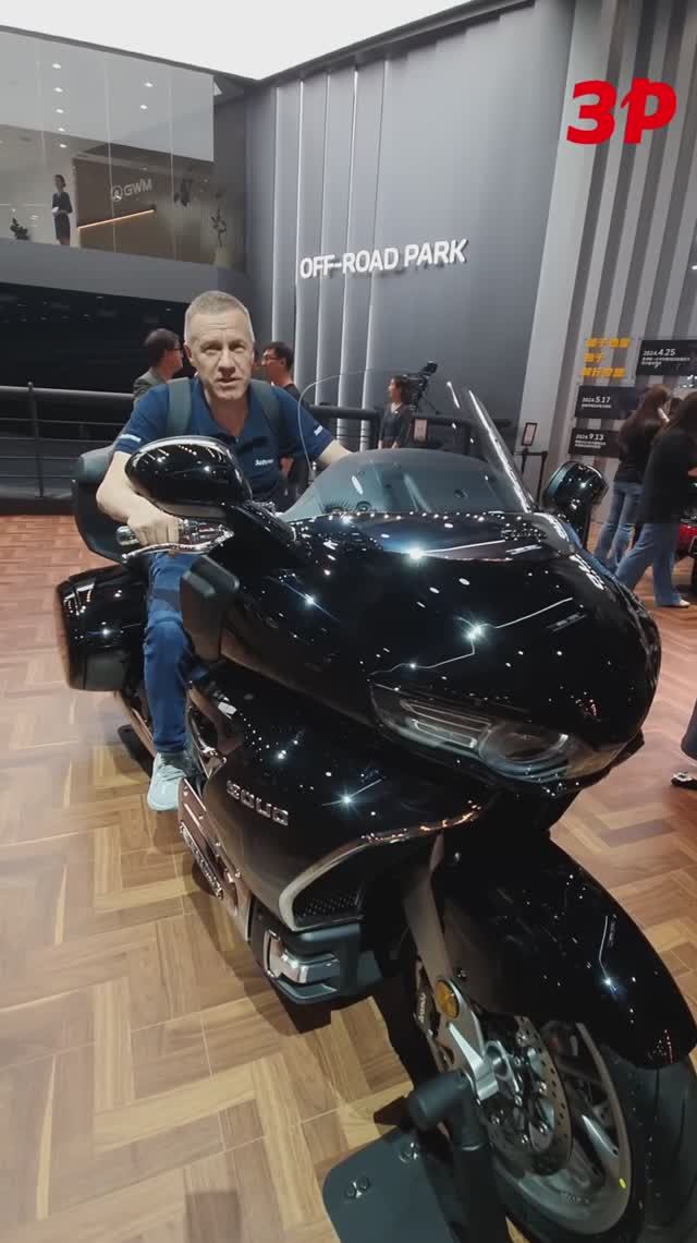 Восемь цилиндров! Серийный мотоцикл Souo S2000 компании Great Wall #shorts #souo #greatwall смотреть онлайн