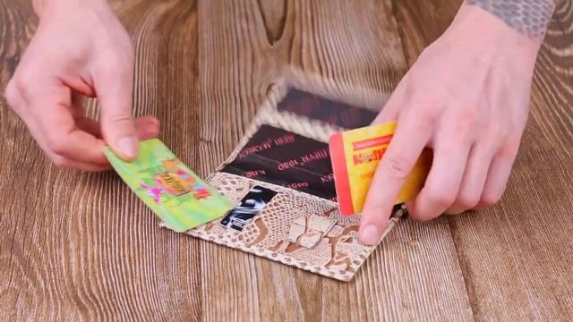 Необычная обложка на документы из фактурной кожи под кобру KARYA 20929 Молочный смотреть онлайн