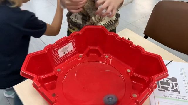 Матвей. Обзор нового Beyblade Burst смотреть онлайн