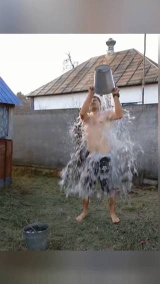 у папы утро начинается не с кофе :)