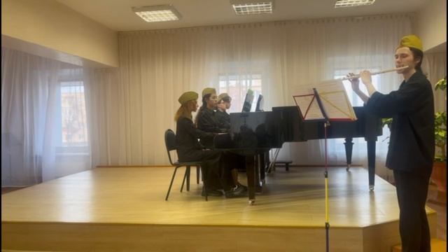 Г.Огородникова "Поппури на темы военных песен". смотреть онлайн