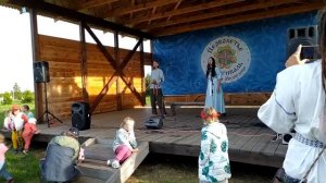 Юлия Самсонова с песней Травушка на фестивале Перволетье 2022