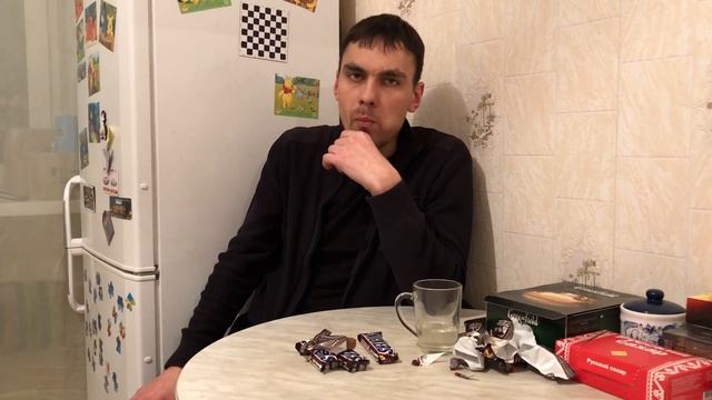 Челлендж  Съел 10 сникерсов🤢 SNICKERS👍🏽