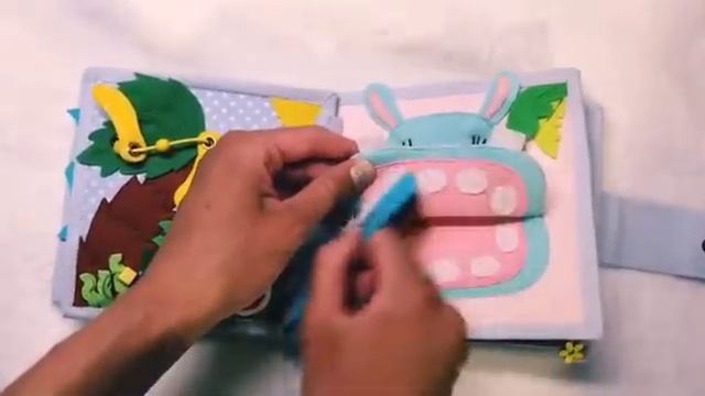 Развивающая книга для малыша смотреть онлайн