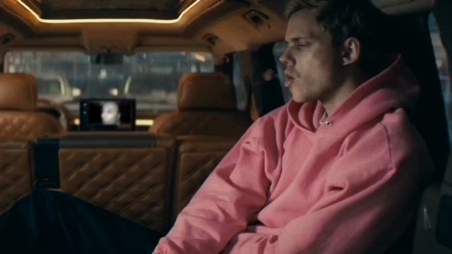 1000040001.mp4 смотреть онлайн