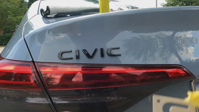 Замена эмблем на Honda Civic 11 поколения