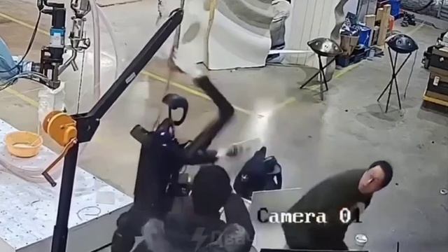 СКАЙНЕТ ВОССТАНИЕ РОБОТОВ смотреть онлайн