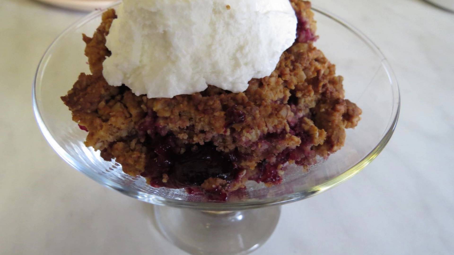 ВКУСНЕЙШИЙ ВИШНЁВЫЙ Пирог. Рецепт Пирога. КРАМБЛ Crumble. смотреть онлайн