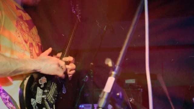 Сестра Хамелеон - Лист и паук смотреть онлайн