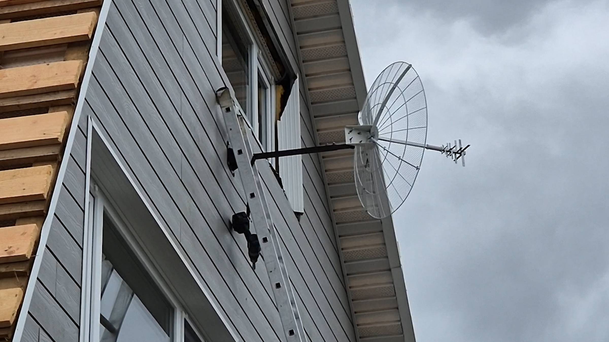 Т2 в разрушенном поселке, Восстановление интернет 4G+ смотреть онлайн