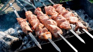 Шашлык на помидорах. Такому шашлыку кетчуп не нужен!