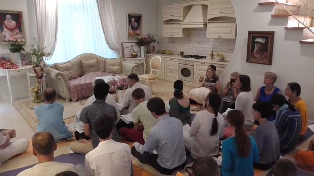 Лалита Прия Д Д БОЛО ХАРИ БОЛО Москва 15 08 2017 смотреть онлайн